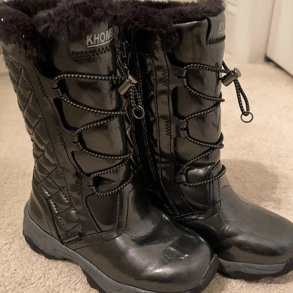 Brand new size 11 snow boots